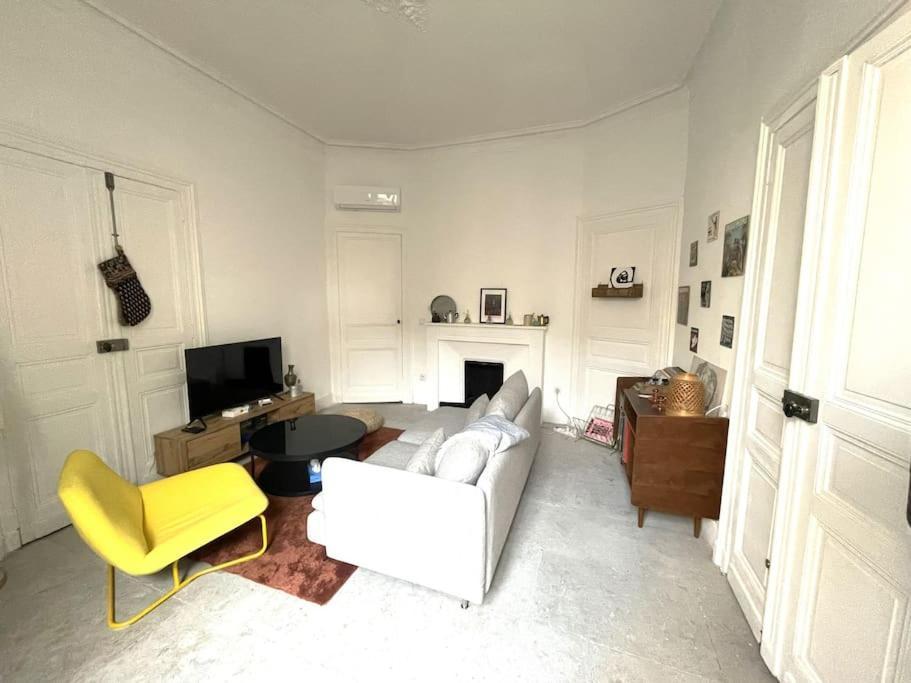 Apartamento Ecusson - Duplex Lumineux Et Climatise Dans Particulier *